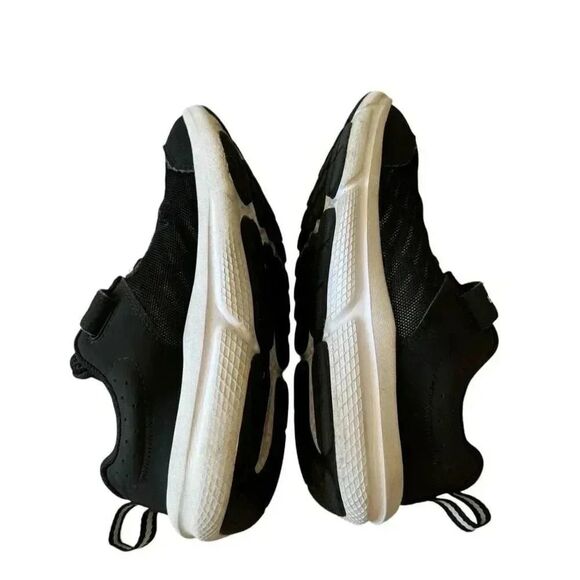 Under Armour  Boys Black White  Assert Alternate Closure Sz 3Y - Picture 5 of 13